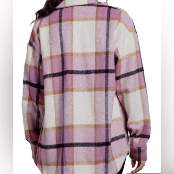 BAILEY ROSE OVERSIDE PLAID Shacket PINK & CREAM– SIZE L - Picture 6 of 10